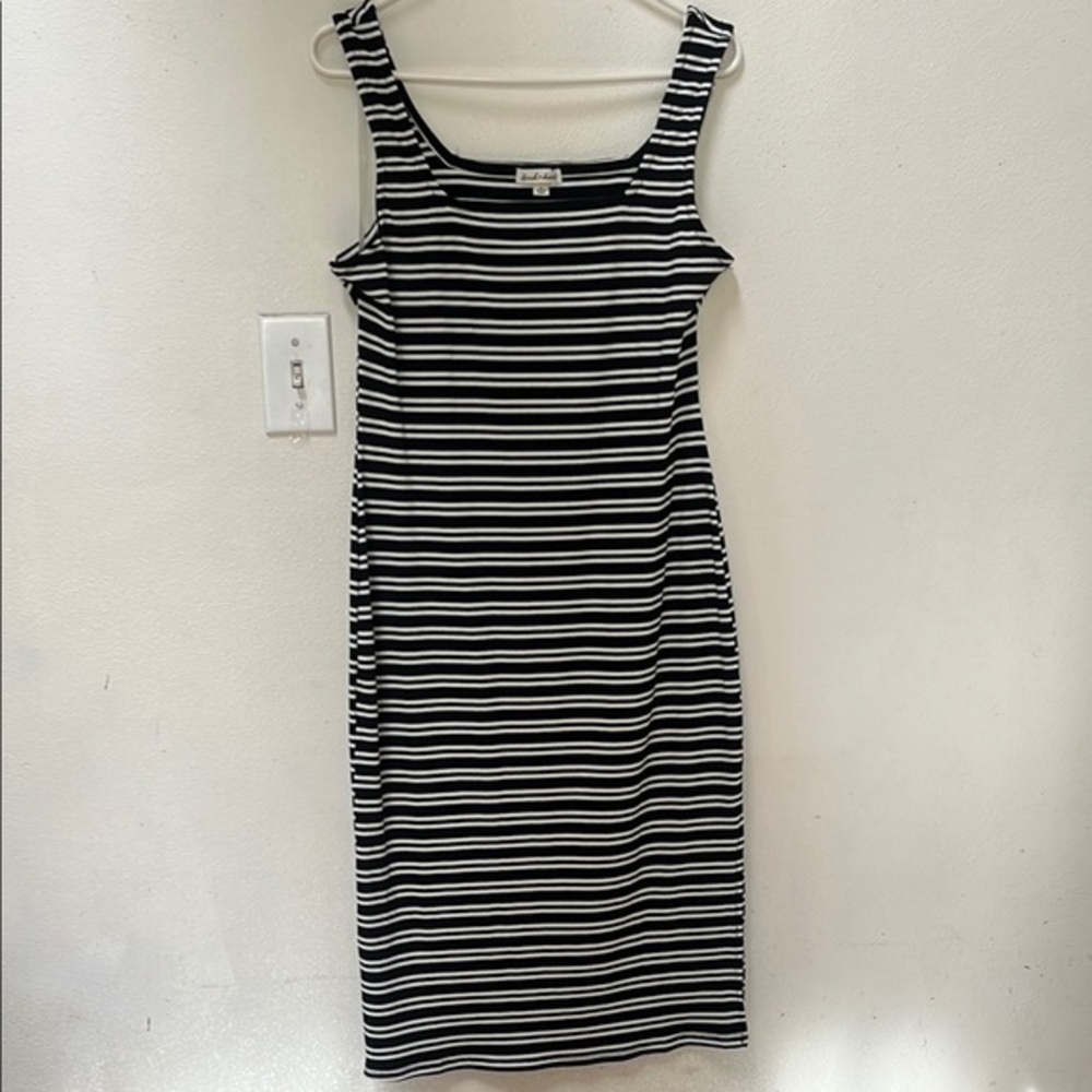 Derek Heart Black and White Sleeveless Sheath Dress